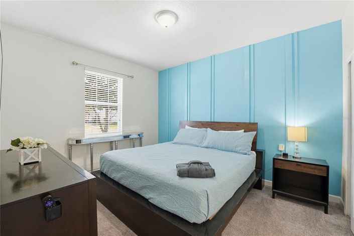 Image No.16-8 Bed House for sale