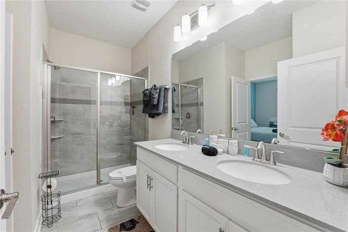 Image No.18-8 Bed House for sale