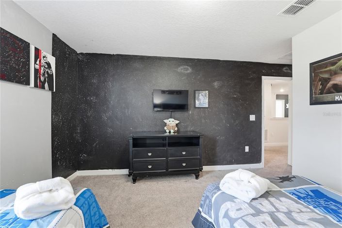 Image No.30-8 Bed Property for sale