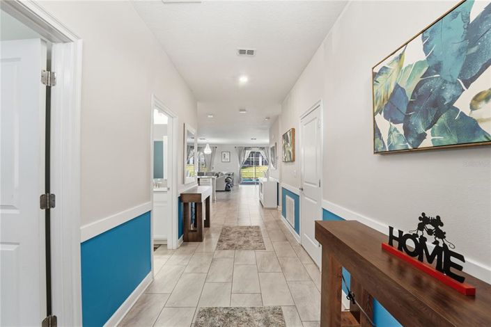 Image No.6-8 Bed House for sale