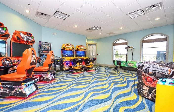 Image No.60-8 Bed Property for sale