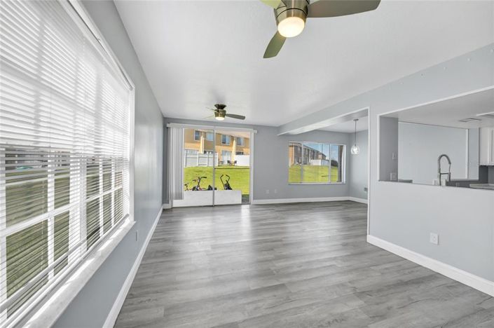 Image No.15-Propriété de 4 chambres à vendre à Davenport