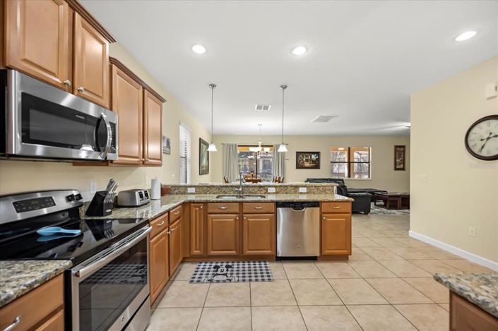 Image No.14-5 Bed House for sale