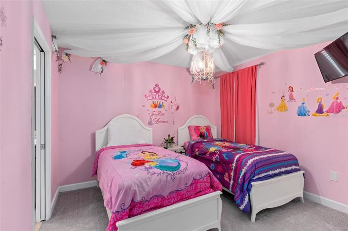 Image No.21-6 Bed Property for sale