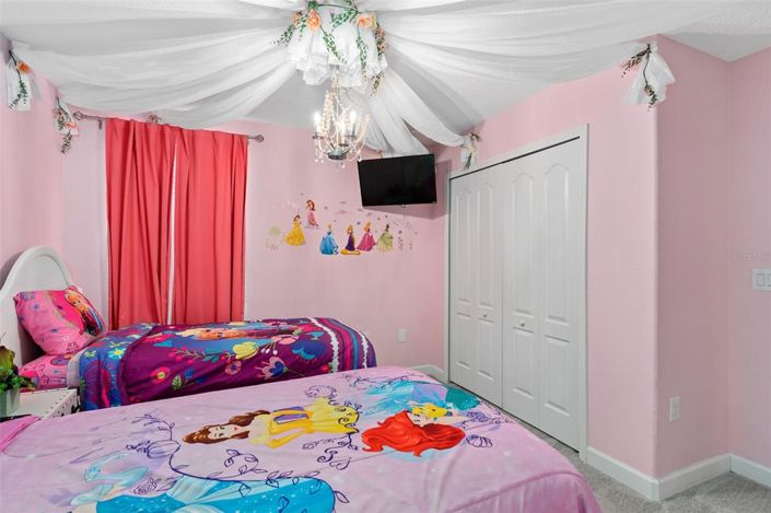 Image No.23-6 Bed House for sale