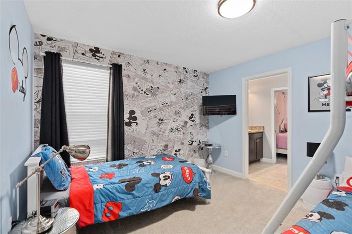 Image No.24-6 Bed Property for sale