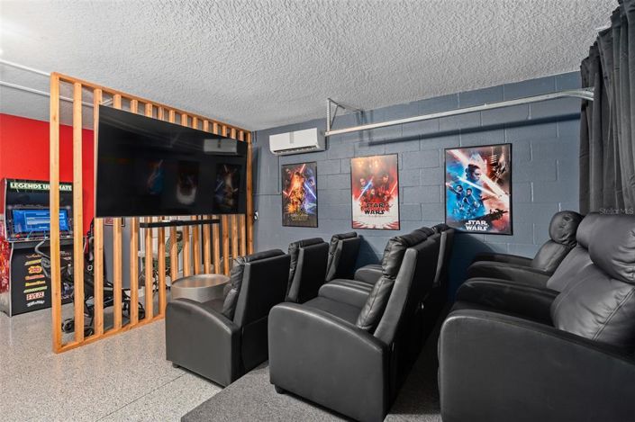 Image No.30-6 Bed House for sale