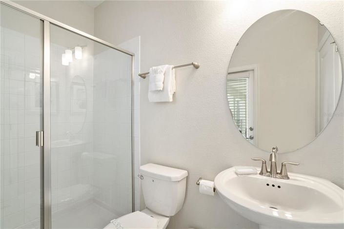 Image No.18-6 Bed House for sale