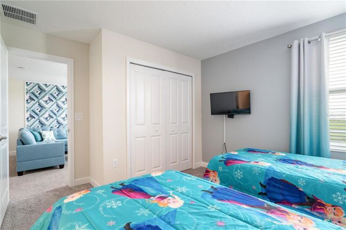 Image No.26-6 Bed House for sale