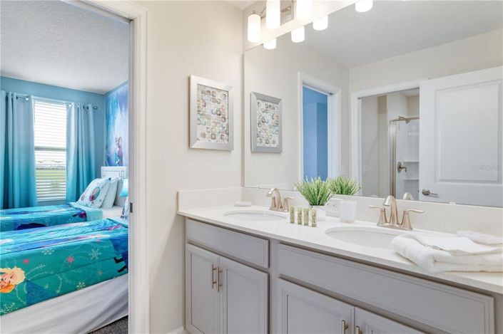 Image No.27-6 Bed House for sale