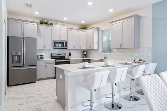 Image No.9-6 Bed Property for sale