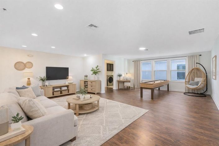 Image No.18-7 Bed House for sale