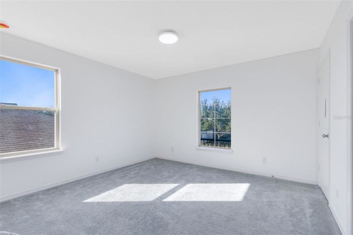 Image No.31-7 Bed House for sale