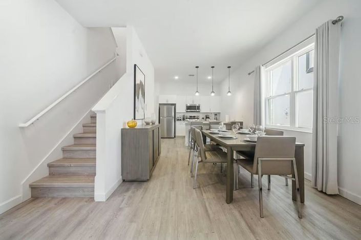 Image No.16-5 Bed Townhouse for sale