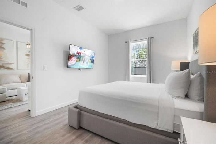 Image No.23-5 Bed Townhouse for sale