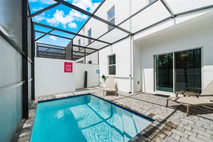 Image No.28-5 Bed Townhouse for sale