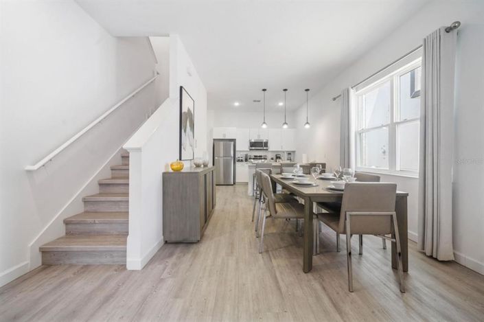 Image No.5-5 Bed Townhouse for sale