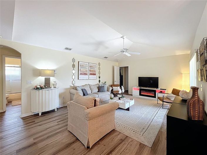 Image No.23-4 Bed Property for sale