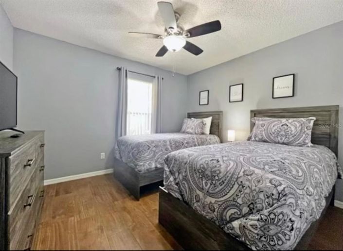 Image No.18-3 Bed House for sale