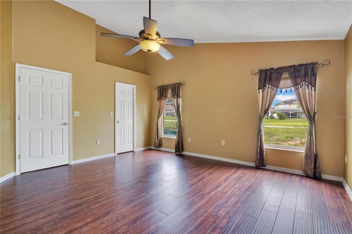 Image No.8-3 Bed Property for sale