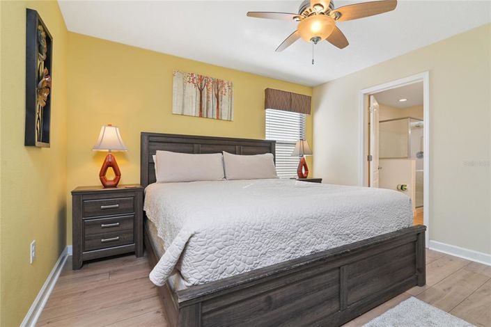 Image No.19-9 Bed Property for sale