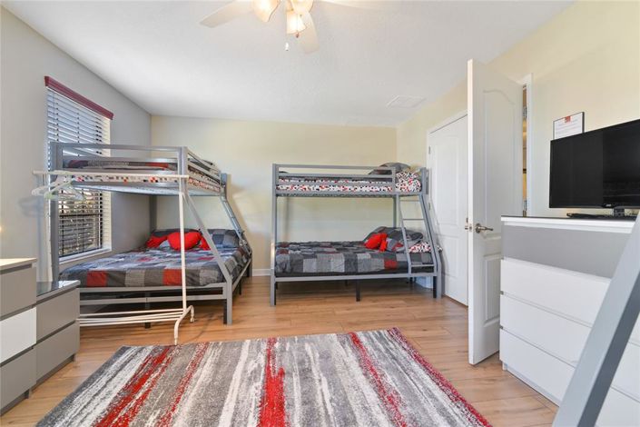 Image No.35-9 Bed Property for sale