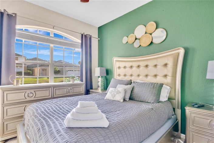 Image No.11-5 Bed House for sale