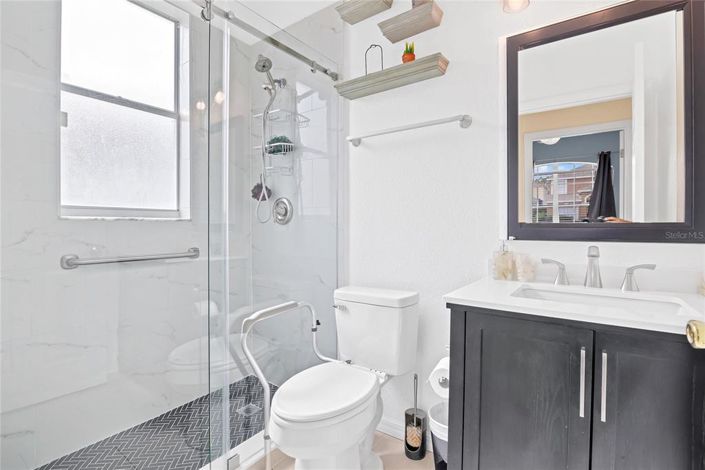 Image No.13-5 Bed House for sale