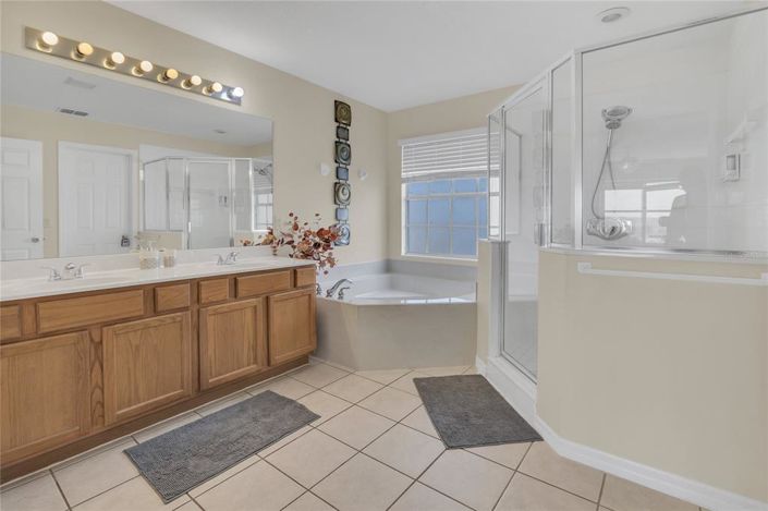 Image No.42-5 Bed Property for sale