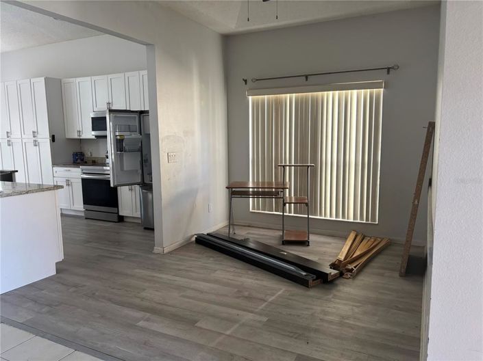 Image No.11-5 Bed House for sale