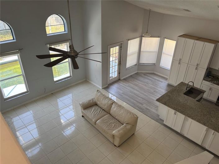 Image No.14-5 Bed House for sale