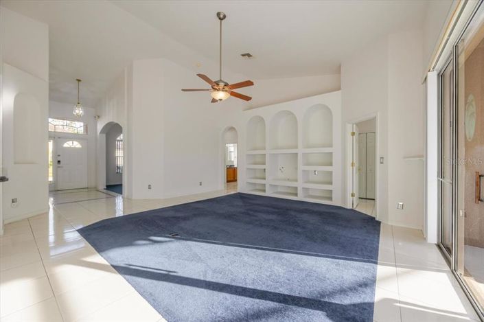 Image No.10-Propriété de 4 chambres à vendre à Davenport