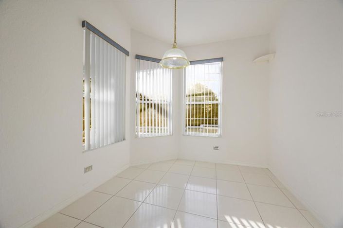 Image No.16-4 Bed House for sale