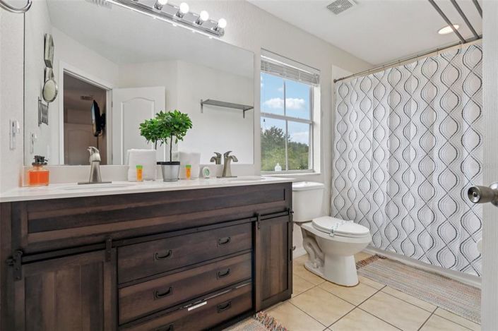 Image No.21-3 Bed Townhouse for sale