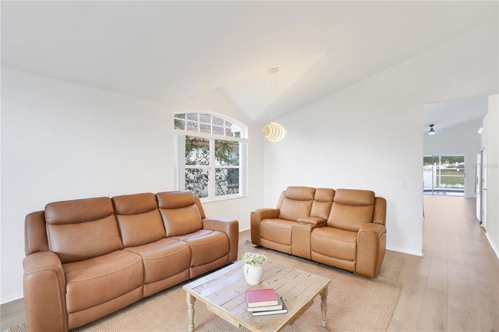 Image No.10-Maison de 4 chambres à vendre à Saint John