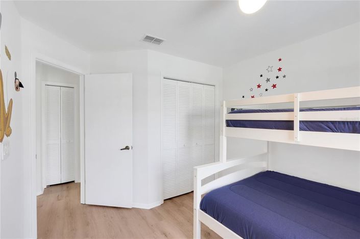 Image No.28-4 Bed Property for sale