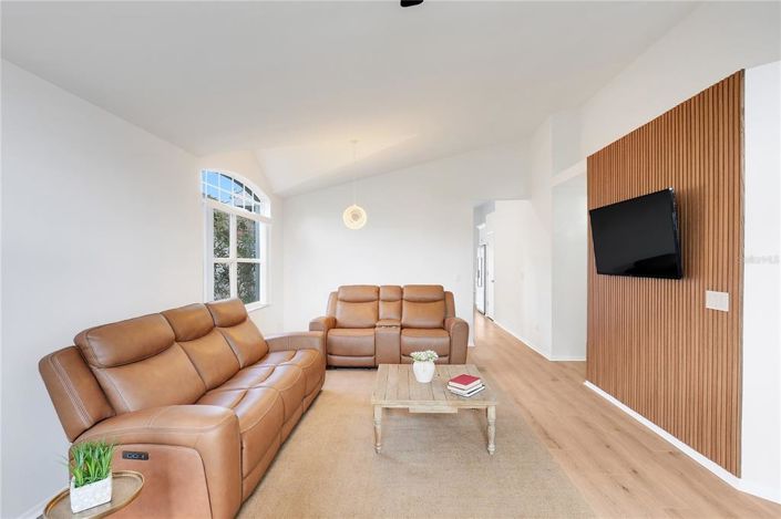 Image No.8-Maison de 4 chambres à vendre à Saint John