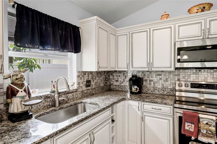 Image No.14-Propriété de 4 chambres à vendre à Davenport