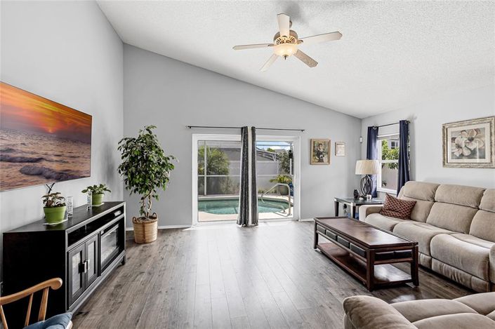 Image No.16-Propriété de 4 chambres à vendre à Davenport