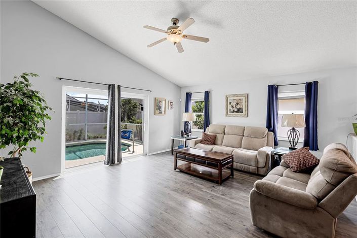 Image No.17-Propriété de 4 chambres à vendre à Davenport