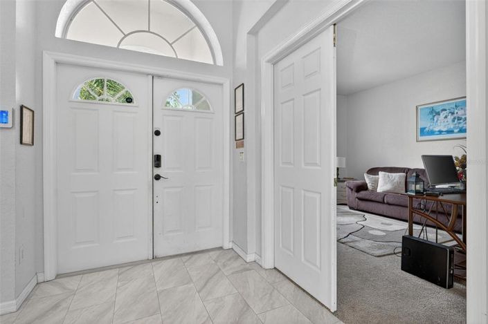 Image No.14-6 Bed House for sale