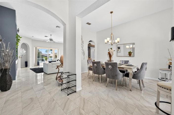 Image No.7-6 Bed House for sale