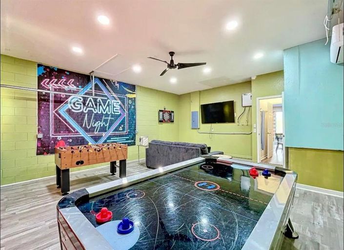 Image No.24-5 Bed Property for sale