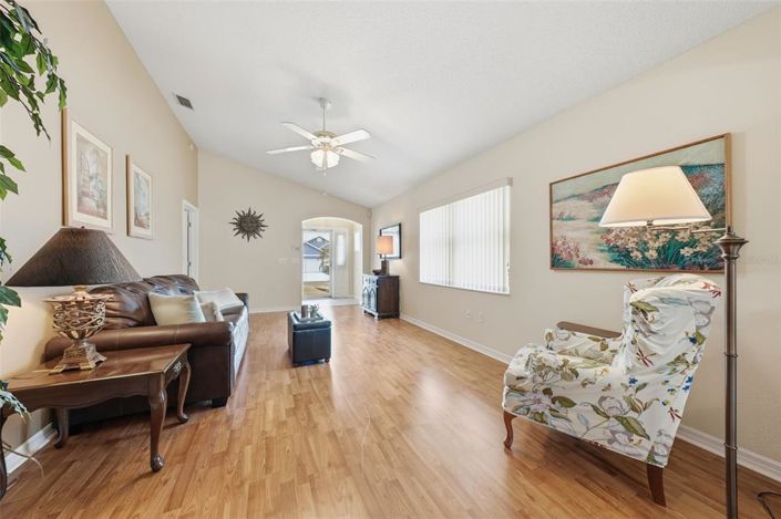 Image No.4-Propriété de 3 chambres à vendre à Davenport