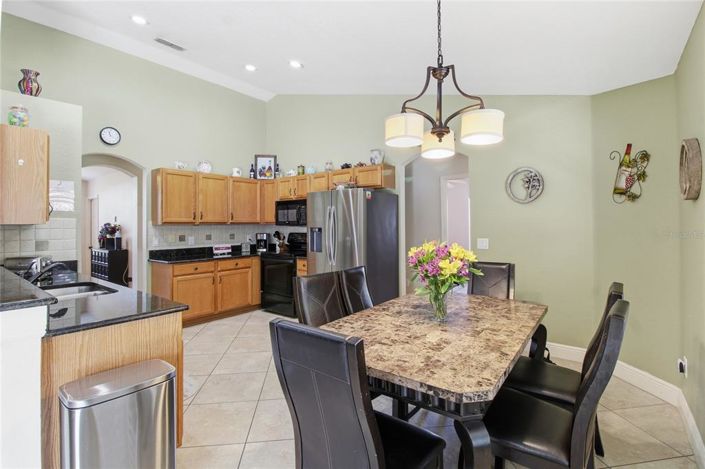 Image No.13-5 Bed Property for sale