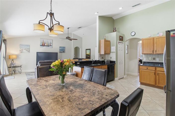 Image No.14-5 Bed Property for sale