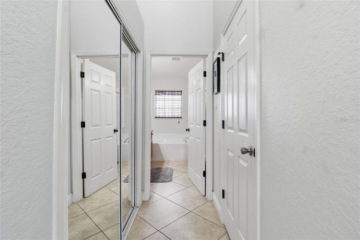 Image No.16-5 Bed House for sale