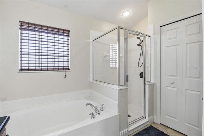 Image No.17-5 Bed Property for sale