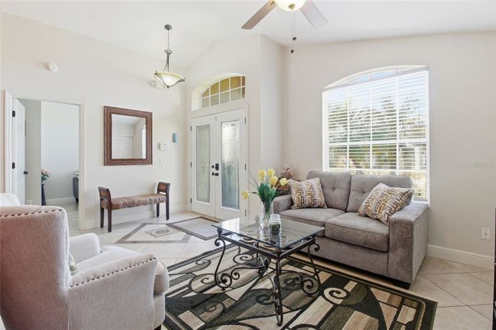 Image No.4-5 Bed House for sale