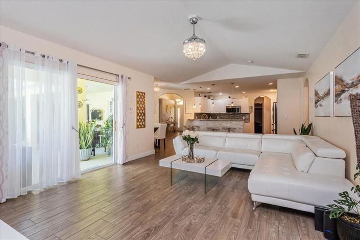 Image No.12-Propriété de 4 chambres à vendre à Davenport